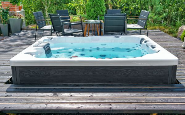 Cost of Spa Deck Remodeling in Redwood City